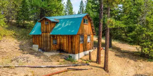 Image 3: Main Cabin