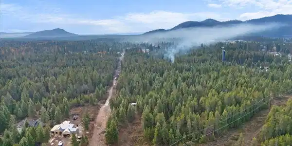 Image 4: Looking South