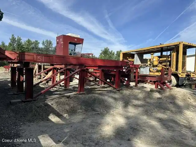 Image 1: Red edger and trimmer III