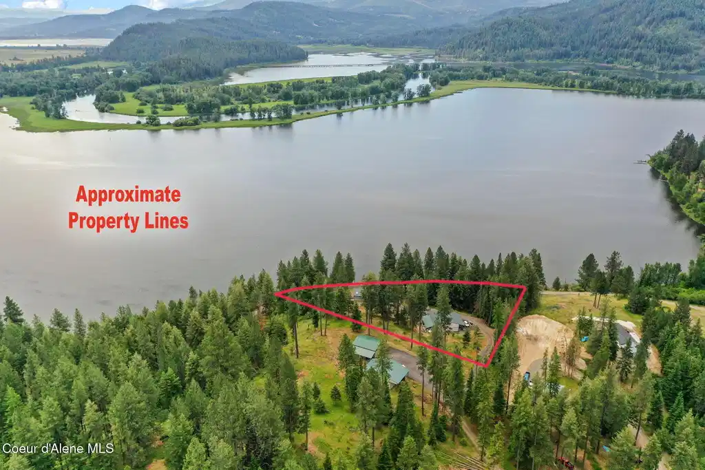 Image 1: 1611 Round Lake