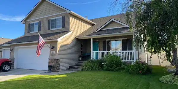 2689 W Loire DR