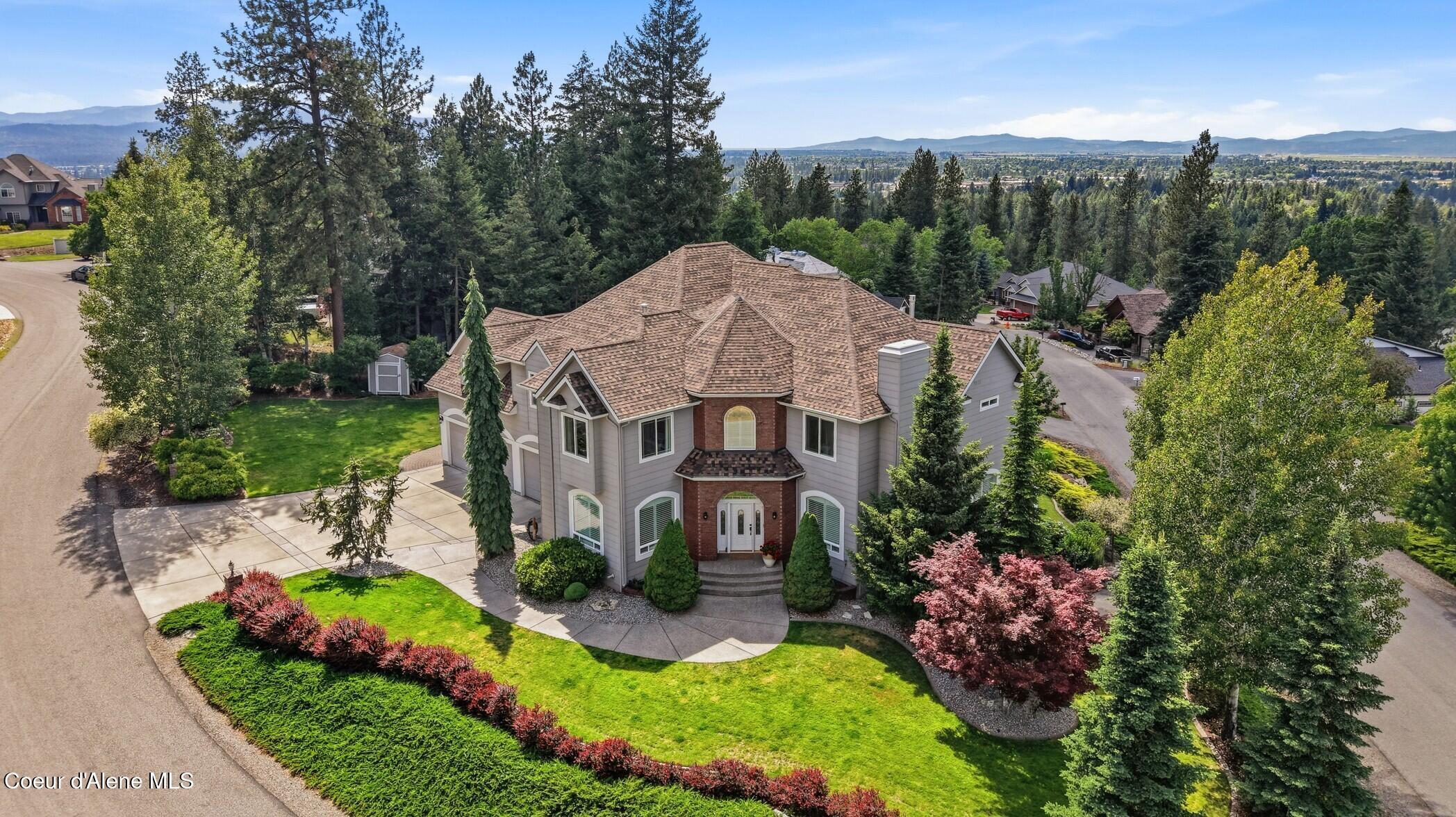 Image 1: 2326 E Summit Dr