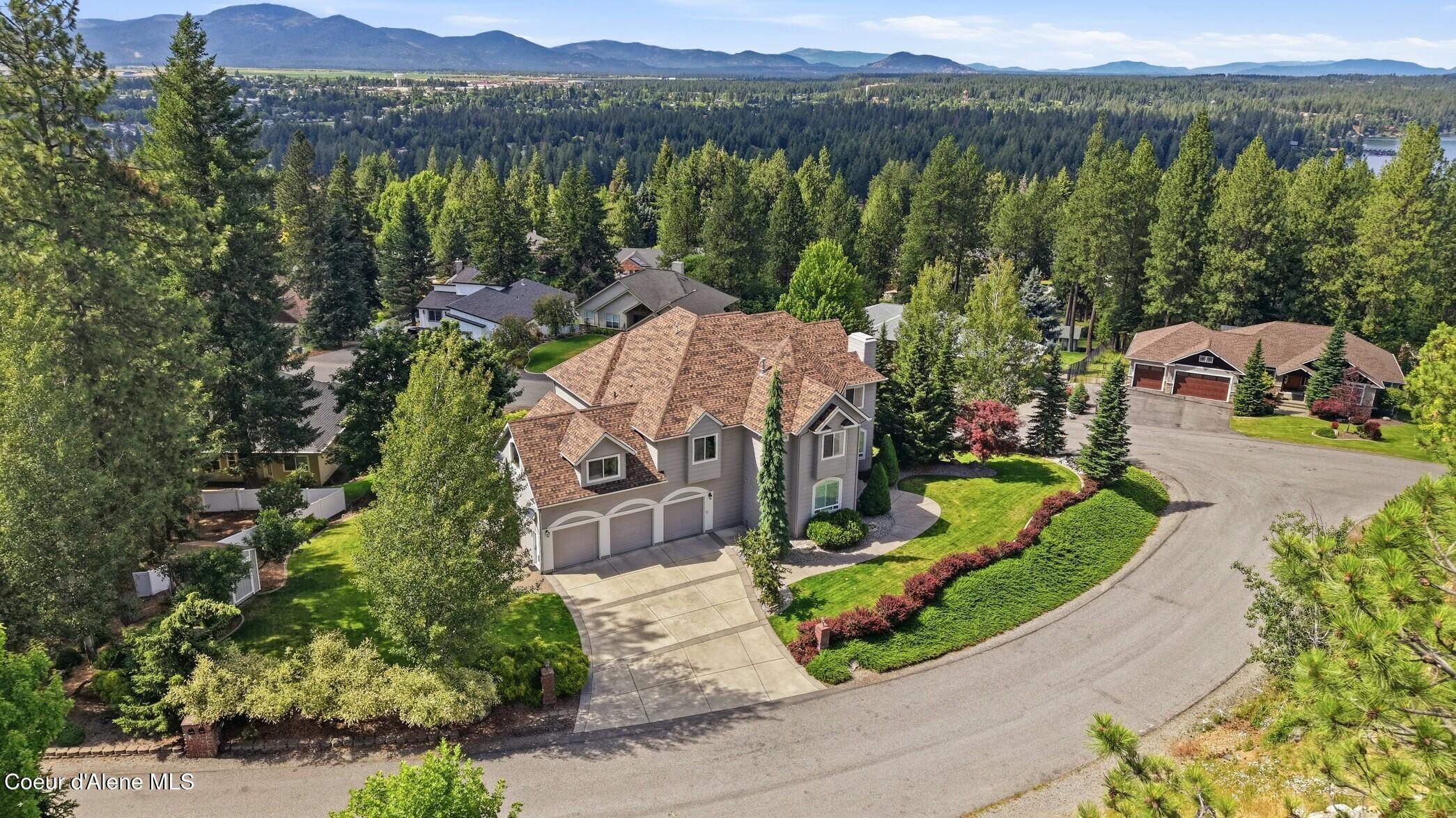 Image 3: Corner Lot with Curb Appeal