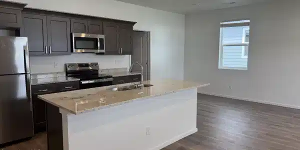 Image 3: Aspen Kitchen