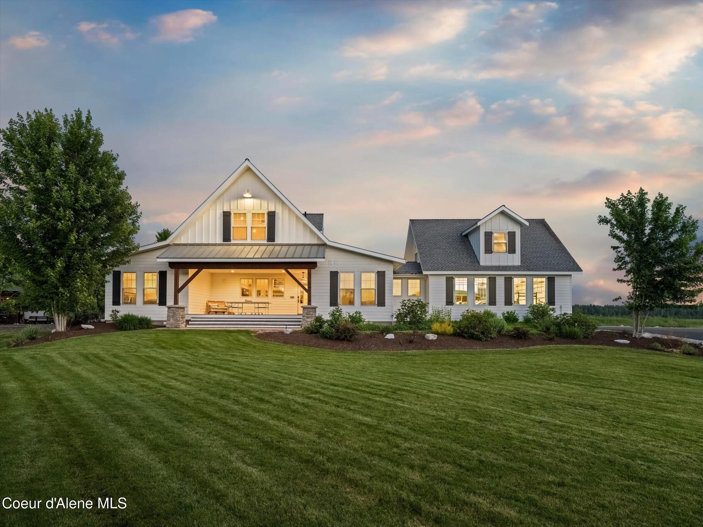 Image 2: Modern Farmhouse