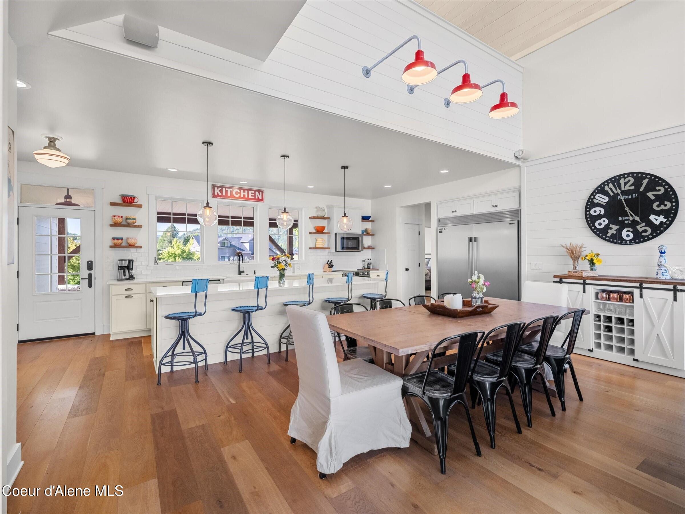 Image 4: Open Concept Living
