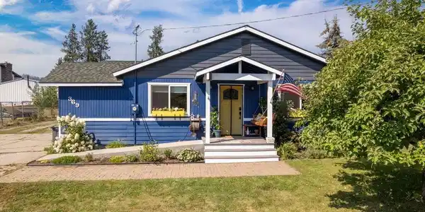 Image 3: Front Exterior