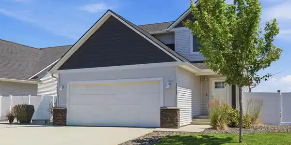 Image 2: 3_12398 n cavanaugh dr