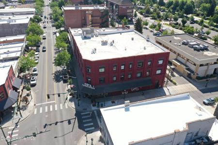 402 E Sherman AVE