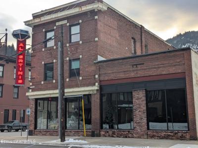216 & 220 6th St.