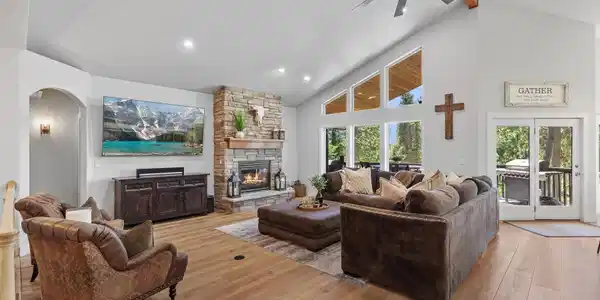 Image 3: Vaulted Open Great Room