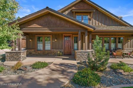 1538 E BRUIN LOOP
