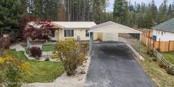 66 TROUDT COURT