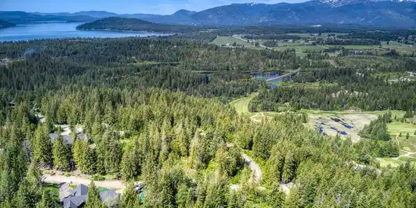 215 White Cloud Dr