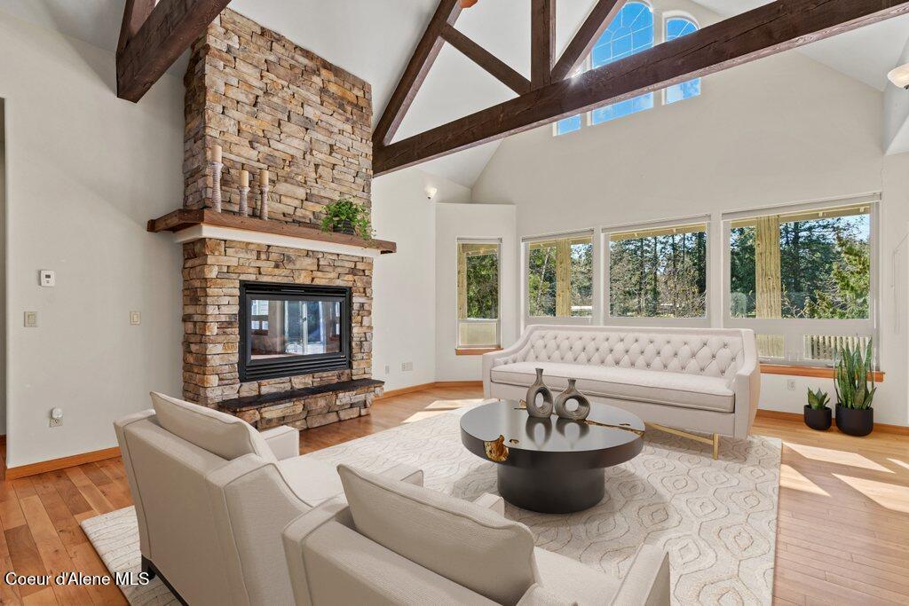 Image 2: 25-Living-Room-TRADITIONAL_FAMILY_ROOM_0