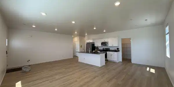 Image 3: Greatroom