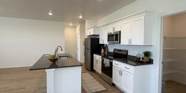 Image 4: Cotton Cabinets