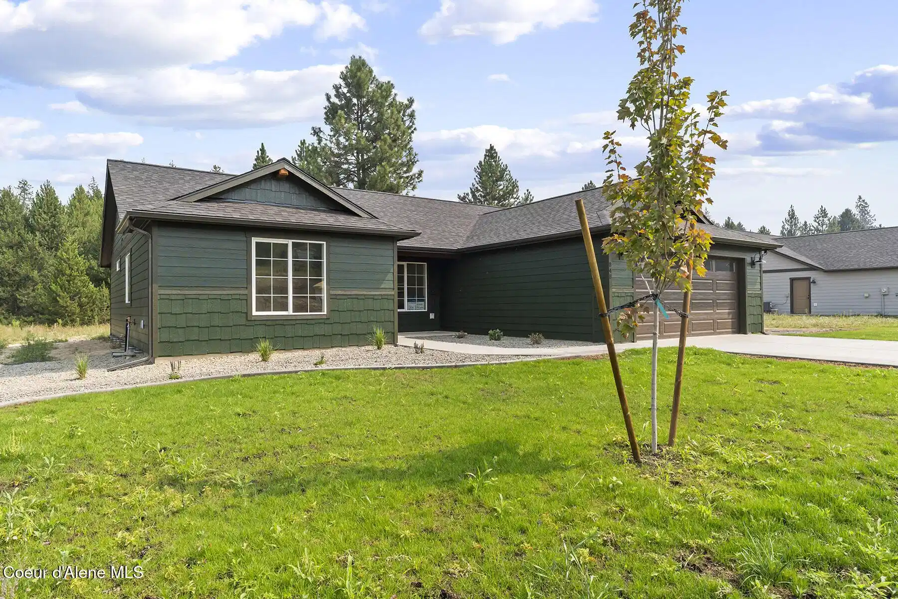 Image 1: 848-E-Valley-St-S-1139