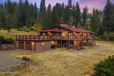 887 Blue Lake Rd