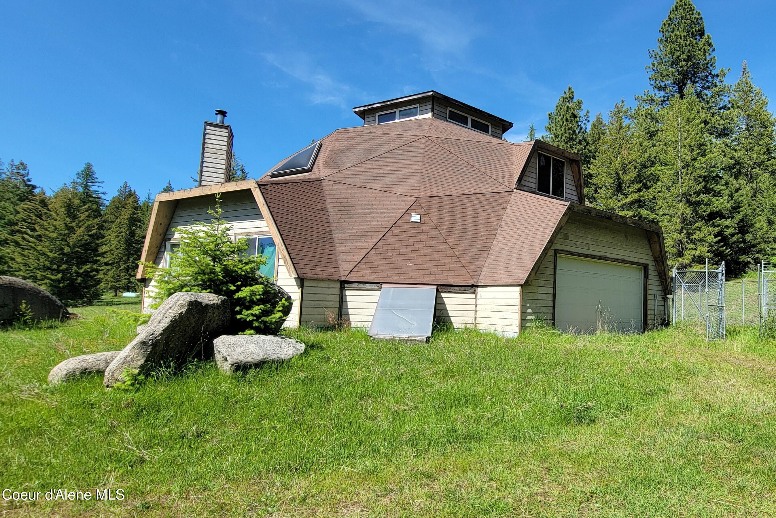 Image 2: South Side of Home