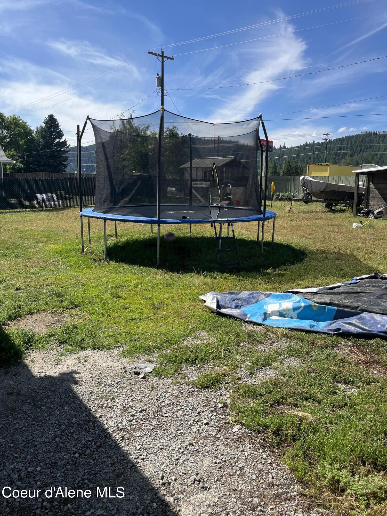 Image 4: back yard