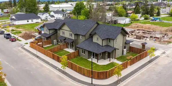 1682 Onyx Ct