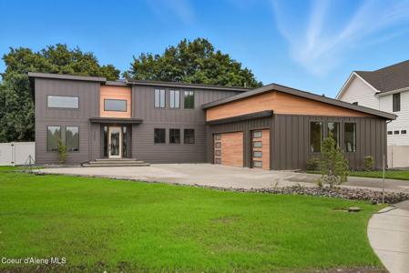 1359 E Ezra
