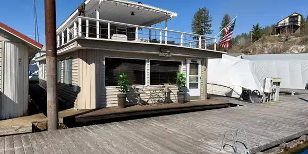 Image 2: FLOAT HOME