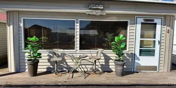 Image 4: FLOAT HOME