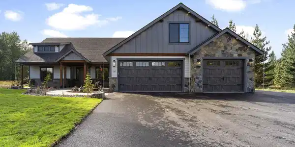 157 Whiskey Jack Cir