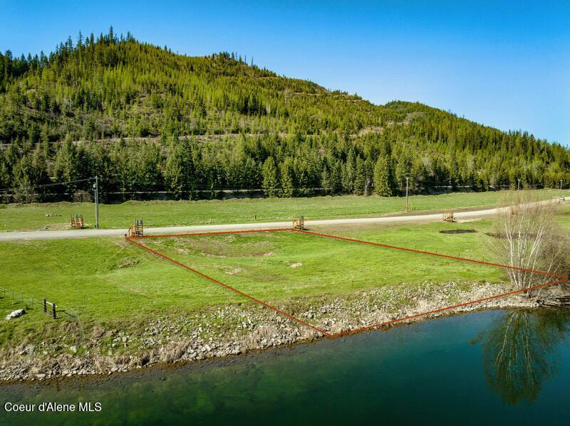 Image 2: Lot 22