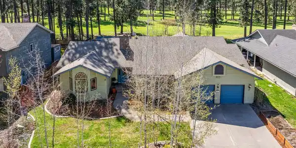 3867 W Fairway Dr