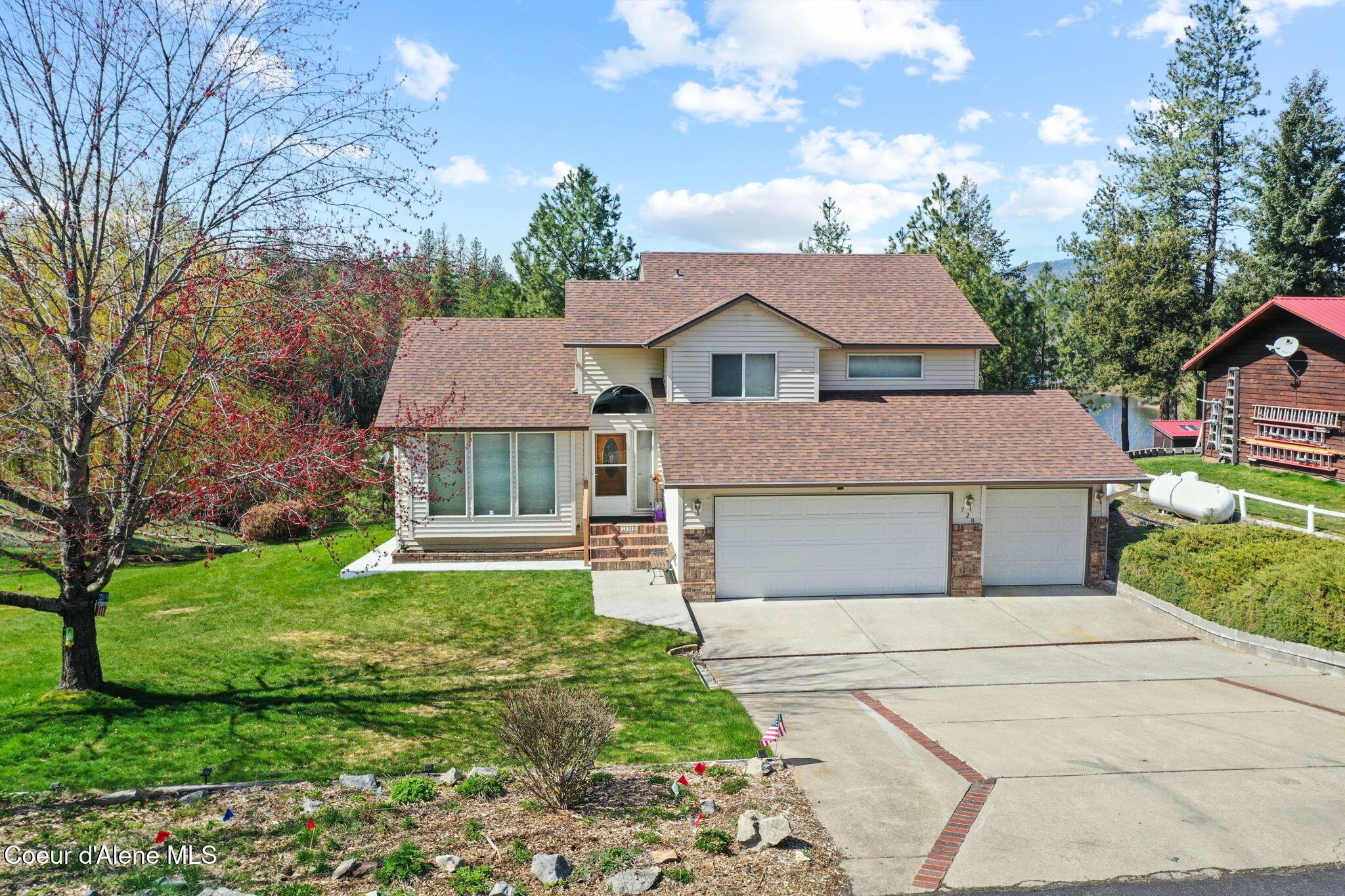Image 1: 2-web-or-mls-720 Stoneridge Rd drone-24
