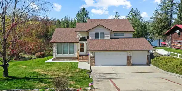 Image 4: 4-web-or-mls-720 Stoneridge Rd drone-25