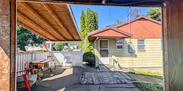 Image 3: PXL_20260828_173043408.MP~2