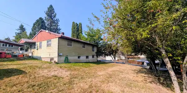 Image 4: Back of home