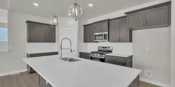 Image 3: Ennis Kitchen