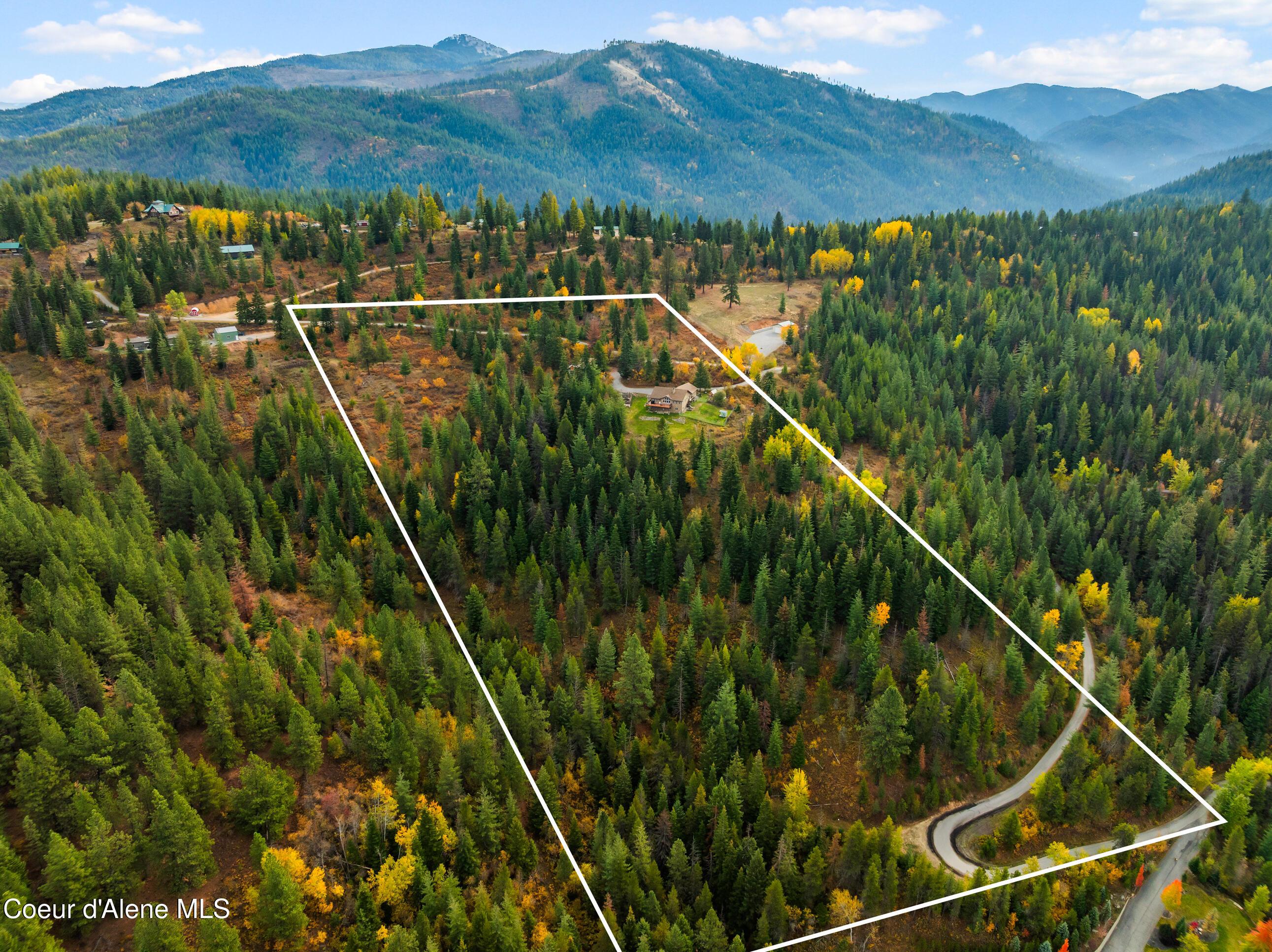 Image 3: 19.91 Splendid Private Acres