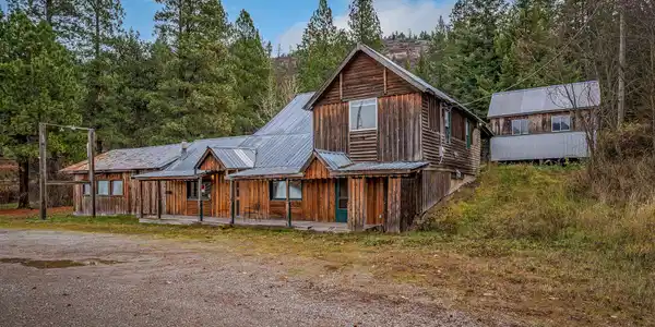 22090 S Hwy 3