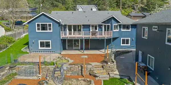 1405 N Cherrywood DR