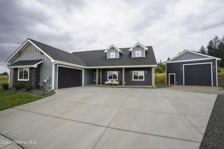 4550 E SAVEA LN