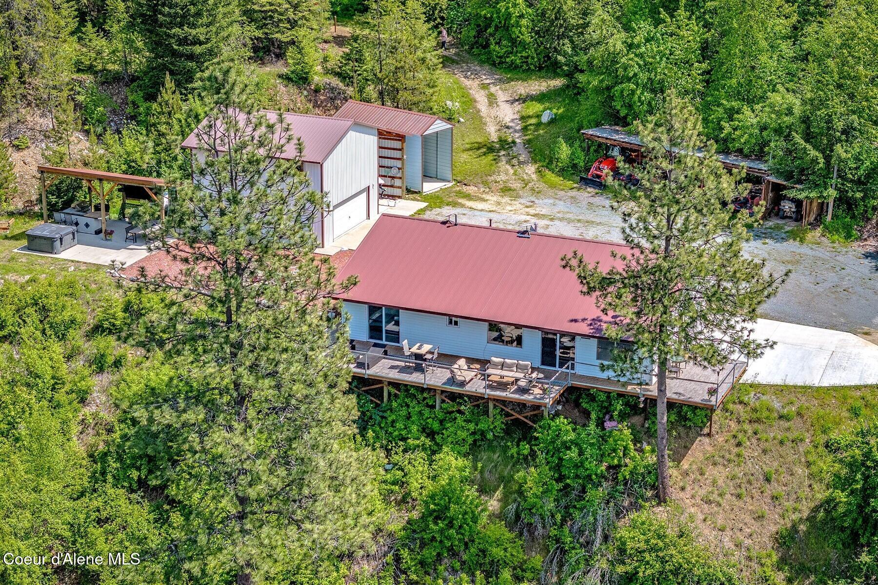 Image 3: Cabin Deck Overlooking Lake