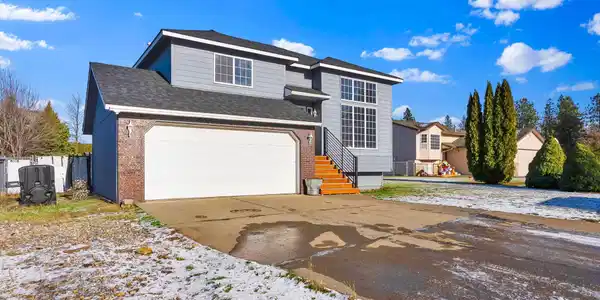 406 W 22ND AVE