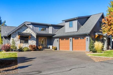 1276 E Hofmeister CT