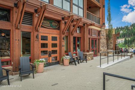 124 Village Ln Unit # 204