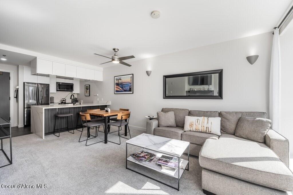 Image 4: Open Concept Living