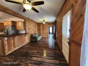 Image 3: Living Room
