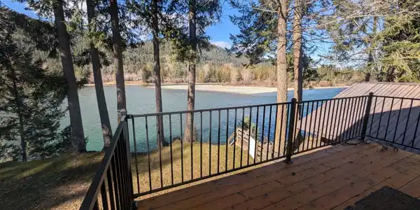 206 Waterfront Rd