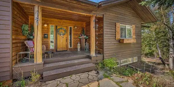 Image 3: North Idaho Charm