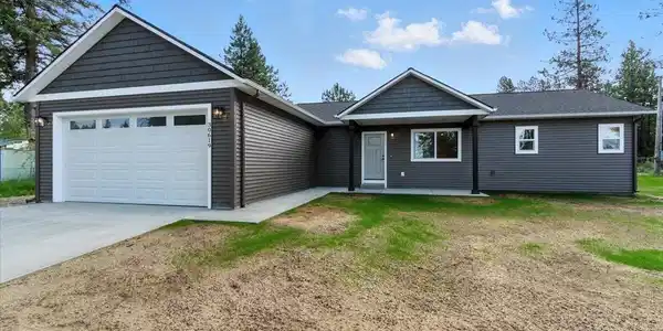 382 Solar Rd